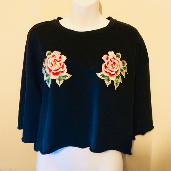 H&M Tops - HOST PICK: Black H&M Embroidered Crop Top